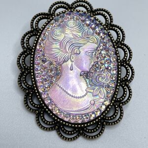 Antique Gold Tone Iridescent Rainbow Clear Cameo Brooch Stunning Cute Victorian